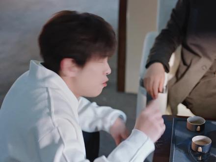 神仙老板天花板!裴总直接拿出游戏净利润 50% 发奖金,四人各领 8 万 8,最佳员工直接狂送 100 万创业基金!