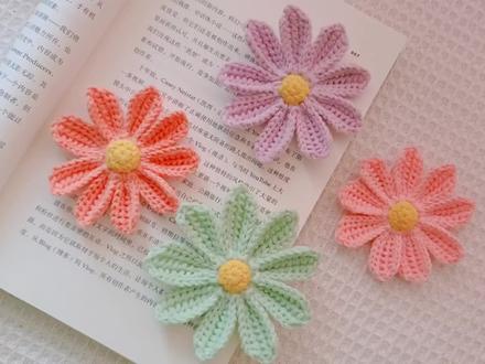 夏日小雏菊,钩织编织教程,可发圈、挂件、花束。 #手工diy #钩针编织教程 #钩针编织 #手工制作