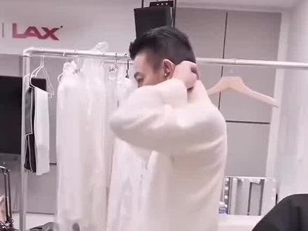 法拉利老了还是法拉利
一年一偶像——百年刘德华