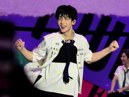 最近是南风天 潮潮的爱恋
#崔秀彬 #名井南进行曲