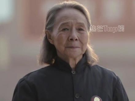 奶奶不懂网络,可这不代表她就该被随意抹黑 #颐和园 #存包 #老人 #旅游 #人性