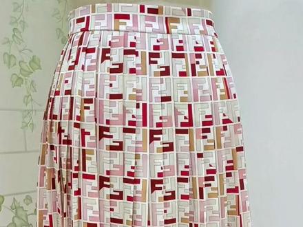 百褶裙的制作方法,简单快速打褶#创作灵感 #女装定制 #百褶裙 #做衣服 #缝纫技巧 @DOU+小助手