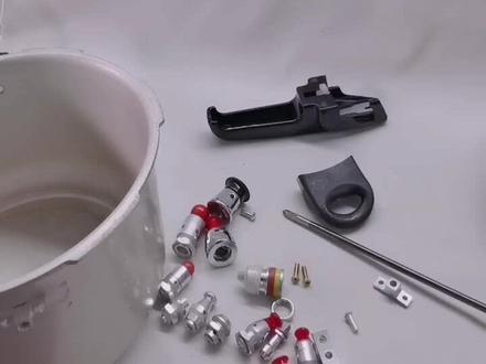 高压锅手柄锈死打滑断螺丝更换