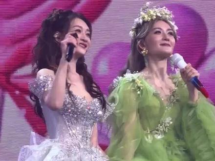谢娜成都演唱会第一场嘉宾:李小冉&谢娜《心愿便利贴》