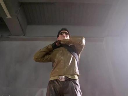 手榴弹的保险拔出来还能再插回去吗? #手榴弹 #炸弹 #武器装备