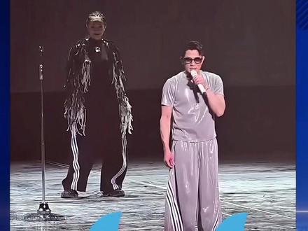 网友封郭富城鲨鱼王🦈 #你永远可以相信郭富城 你还不知道鲨鱼舞?它竟然是郭富城的“隐藏大招”!MV曾火到Billboard百强单曲榜霸榜20周。
2025国庆郭富城iconic演唱会携新版直接鲨疯了,2026年成都、高雄、重庆、西安、北京站后,更被网友封他为鲨鱼王🦈#郭富城鲨鱼舞 #郭富城北京演唱会全民偶像具象化 @抖音小助手 @抖音艺术
剪辑、文案、配音:@朱丽叶娅娅*:゚*。⋆ฺ