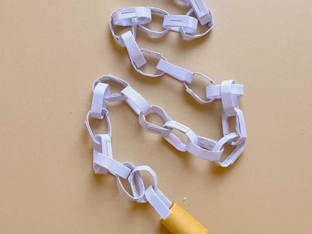 一看就能学会的锁链鞭子折纸教程,简单又好玩 #鞭子折纸 #手工diy #自制玩具 #手工 #创意手工