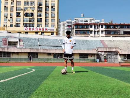 台北下了雪,你说那是保丽龙#football #ak3000