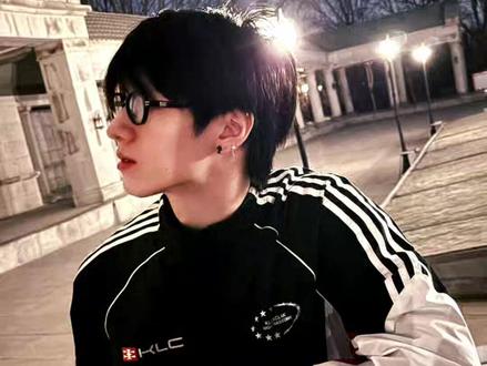 决战坏姐夫之巅vsinfp受害者联盟
he4崛起吧!
#朱苏 #左邓 #he4