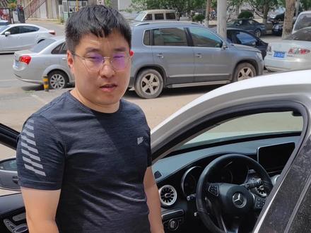奔驰车钥匙锁在后备箱里,如果用星卡设备打开后备箱取出钥匙