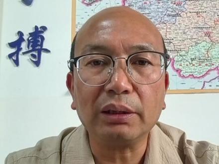 今天4月30日,许多小朋友已放假了,现在确实在推行春秋假、高中双休、推迟入校时间等反内卷政策!但也带火了托管机构、自习室、补习班等,其实也有许多不用花钱的,老杨说的有道理吗?欢迎点赞关注老杨说事,评论区一起聊聊或是私聊老杨!祝大家劳动节快乐!
