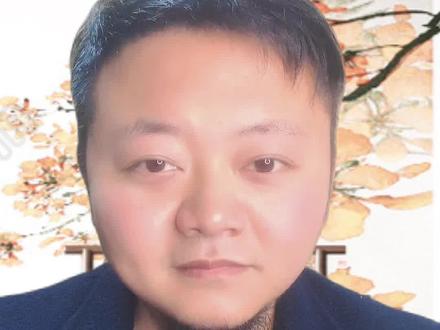 哪里的贴花瓷最像手绘?#景德镇 #瓷器 #刘海光#手艺人 #餐具 @抖音小助手