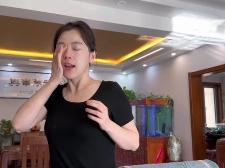 对男人的要求其实不过分,好好商量不行吗?非要用手段?#夫妻 #整蛊男友 #专治不开心 #搞笑