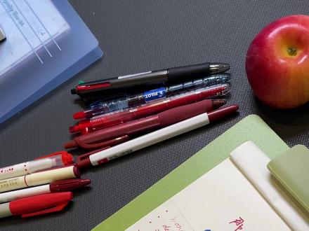 ♥️红笔🖊️ #写字 #笔 #分享 #文具安利