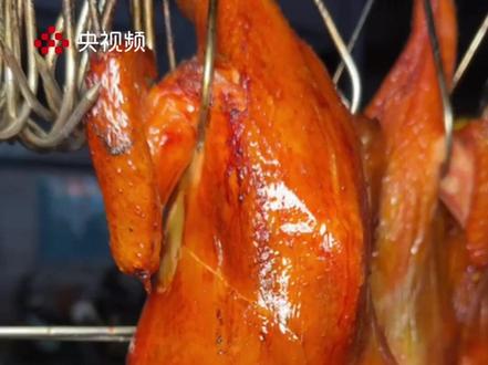 最近你看全运会比赛了嘛!大吉大利,今晚吃鸡~“大湾鸡”来喽!
#大湾鸡还是太有节目了 #2025全运会 #媒体精选计划