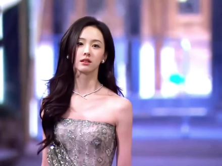 陈都灵:靠一张证件照杀进娱乐圈,被困横店却因祸得福! #陈都灵 #娱乐圈 #女演员 #明星八卦 #娱乐八卦