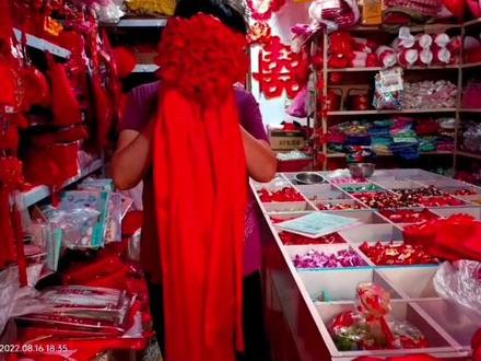 新郎挂红,大红花,汉服大红花#家有喜事 #这家店回头客超多 #结婚喜糖 #登封婚庆 #愿每个女孩都能嫁给爱情