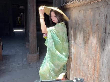 东拼西凑的引导小视频
#拍出东方美学 #国风照片的氛围感拉满了 #引导视频 #新中式 #素衣古风照
