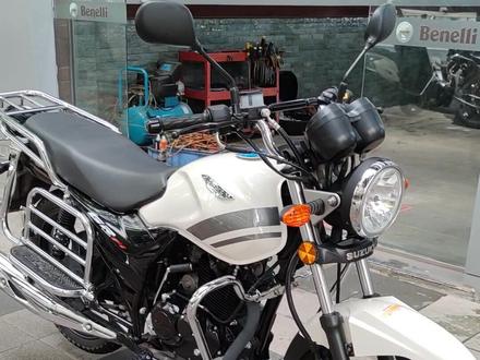 铃木GR150圆灯复古版