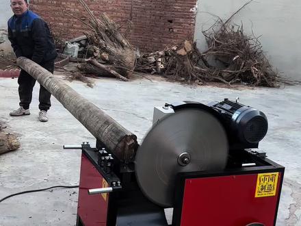 #自动断木锯 一人轻松锯木,冬天取暖锯木头