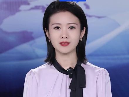 公司股票交易异常波动 嘉美包装发布风险提示
大家好,欢迎收看证券日报市场简讯。
首先关注公司动态,嘉美包装2月25日发布公告称,公司股票自2025年12月17日至2026年2月25日期间,价格涨幅为478.95%,期间多次触及股票交易异常波动情形。公司基本面未发生重大变化,但公司股票价格严重脱离公司基本面情况,存在市场情绪过热、非理性炒作风险。
再来看市场表现。同花顺iFinD数据显示,2月26日,嘉美包装收盘报23.76元,跌幅为10%,成交额为23.22亿元,换手率为8.8%,流通市值为259.5亿元,其所处的包装印刷行业跌幅为0.69%。
投资机会方面,信达证券研报显示,金属包装2025年行业集中度进一步提升,未来两片罐国内新增供给有限、供需压力趋缓,且目前各公司盈利处于低位,未来行业龙头有望由份额导向转向盈利导向,信达证券判断2026年基准价格或将实现小幅提升。此外,海外竞争格局与定价更优,行业出海征程已徐徐展开,龙头盈利中枢有望稳步上移。
感谢收看,我们下期再见。
(见习记者:丛可心 审核:赵子强、王江浩)