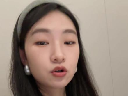 提升衣品(三) 之 男装女穿简单搭配就很好 男装女穿为什么这么火是有原因的!!!
一共5套!第一次尝试从头到脚都穿男装~体验感超好der~
又不预售模特也不凹奇怪的姿势哈哈哈
#慵懒穿搭简直易如反掌 #男装女穿 #中性风 #超绝松弛感穿搭 #夏日穿搭