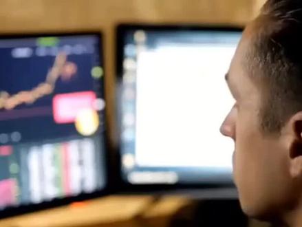 英伟达股价暴跌!#热点#新闻#英伟达#ai