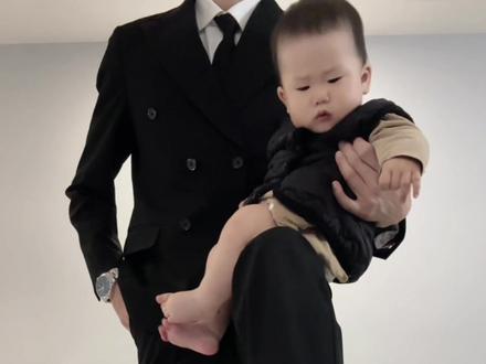 唐古拉我的爱人呐#变装 #唐古拉 #西装 #爸爸带娃 #宝宝