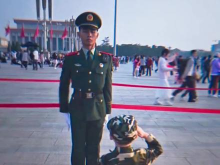 说过多少次了,路边野佛不要拜。 #军训 #超燃混剪