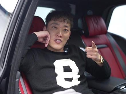 如果给你一台BB版库里南你会操作它吗?#劳斯莱斯斯#库里南#库里南bb版#dou是好车 #二手车 #武汉加油#带你懂车 #星巢计划 #说车聊车 #带你懂车 #车贩子日常 #dou是好车