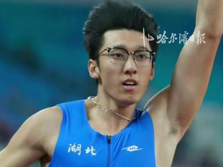 00后“眼镜飞人“李泽洋男子百米夺金,想对苏炳添等前辈们说,大哥放心 中国短跑的大旗有我们来扛,我们00后05后运动员都会朝10秒大关努力 #苏炳添 #李泽洋