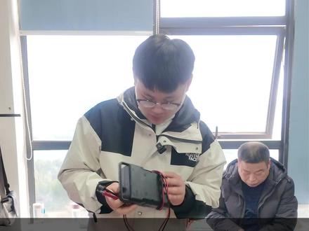 指针万用表测电阻 学员低压实操模拟考试 #特种作业操作证 #电工 #电工培训 #职业技能培训 #同行舟教育平台 #合肥高压电工证培训#安庆高压电工证培训#上海高压电工证培训#芜湖高压电工证培训#合肥低压电工证培训#安庆低压电工程培训#上海低压电工的培训#芜湖低压电工证培训#合肥特种作业培训#安庆特种作业培训#上海特种作业培训#芜湖特种作业培训#合肥电工证#上海电工证#安庆电工证#芜湖电工证#合肥焊工证#安庆焊工证#上海焊工证#芜湖焊工证#苏州高压电工证培训#苏州低压电工证培训#苏州焊工证培训#苏州登高证培训#苏州特种作业培训#昆山高压电工证培训#昆山低压电工证培训#昆山焊工证培训#昆山登高证培训#昆山特种作业培训#海口高压电工证培训#海口低压电工证培训#海口焊工证培训#海口登高证培训#海口特种作业培训