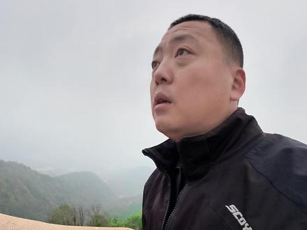 有延迟的让一让,网速快的先过去。 #驴LVlog