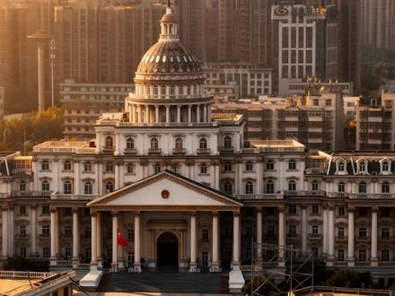 这就是阜阳的压迫感嘛!#淮中文旅 #阜阳白宫