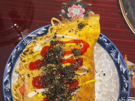 摆摊前夕教姐姐做蛋包火鸡面的同时出个教程,前段时间有很多人问教程,主播也是自学的,希望这个教程能帮到大家😘#蛋包芝士火鸡面