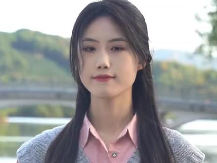 #WF 伟峰k10轻定义三脚架0感户外便携旅游必备
#开学季 #三脚架 #大数据推荐给有需要的人 #直播支架 #户外直播 #拍照神器 #自拍杆