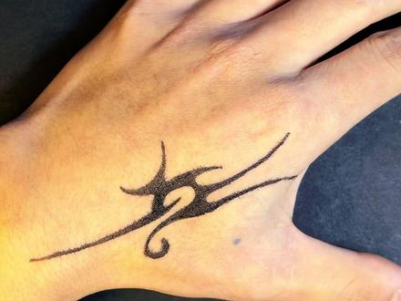 图腾教程!感谢大家支持!#画画 #纹画人 #手绘教程