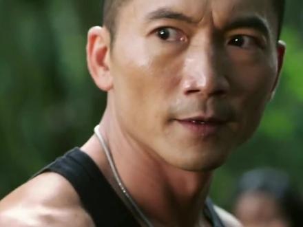 观看完整正片#动作片 #上热门#影视解说 #热门 铁血娇娃