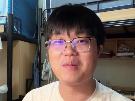 母亲节快乐! 母亲节快乐老妈@金哥的妹妹徐红 ,也祝愿全天下的母亲们母亲节快乐!!!#母亲节 #大学生 #vlog日常 #礼物