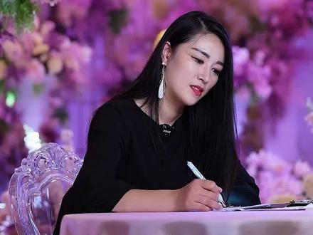 #创意婚礼策划 #宁波婚礼策划 有小姐姐说,看到闺蜜婚礼现场改口红包里装的是报纸,非常生气,其实是误会啦