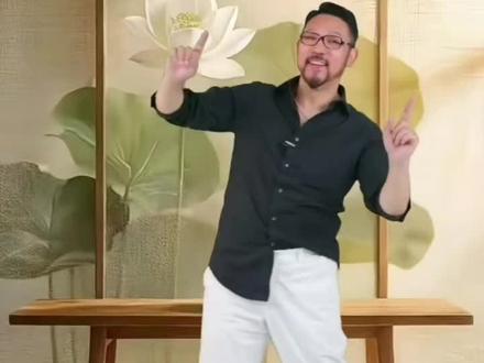 裁判舞全面的背面动作教程,跟着许老师一起练起来吧
#真实生活分享计划 #拉丁舞 #全民健身 #许文飙 #法拉利大叔完整视频