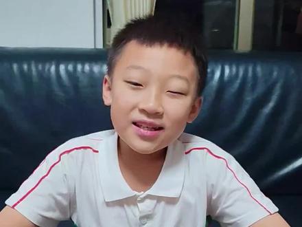 过年红包别浪费,几分钟就能做一个超可爱的灯笼,孩子玩得开心,还能锻炼动手能力,快带娃一起动手试试吧!#创意手工#新年手工#带娃日常#亲子手工 #废物利用