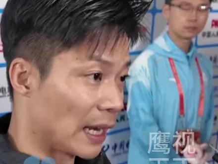 11月20日广东广州,苏炳添赛后采访称赞李泽洋,我觉得这个小孩非常棒,从身体形态看非常有潜质,未来百米有望突破10秒