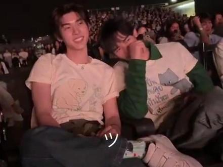 🥵你俩红温没 反正我红温了(原视频:X水印 小窗:我) #泰剧 #怦然与你 #teeteepor #northotto #reaction