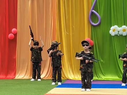 幼儿园毕业、啦、啦、啦!