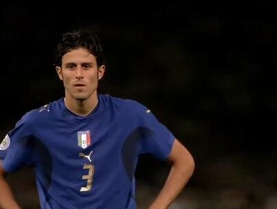 来听一下10年南非世界杯,西语版的夏奇拉《Waka Waka》世界杯最好听的主题曲之一 #2010年南非世界杯 #足球 #世界杯