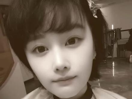 球球的新发型#火辣辣#赵本山女儿球球 #刘老根大舞台有才你就来 #新发型#球球 @小球球吖