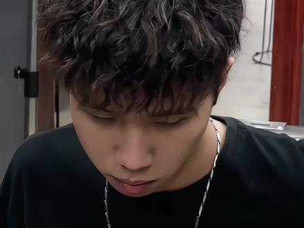 #束状纹理烫#烫发教程#技术分享 又是一个小细节