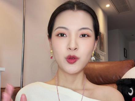 瞿颖 简直是现代社会的“契诃夫” #瞿颖 #papi的热烈欢迎 #girlstalk #女性思考 #女性成长