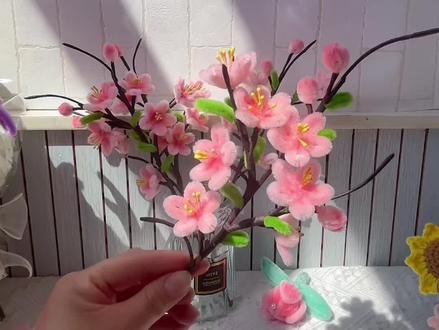 扭扭棒桃花教程~
超级简单,不需要打胶~
赶紧艾特你心灵手巧的闺蜜给你做~#创作者中心 #创作灵感 #好看的花一定要分享给你 #扭扭棒的100种玩法 #扭扭棒可以做哪些手工作品